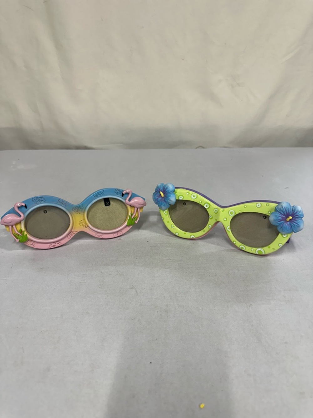 Vintage Tropical Glasses Picture Frames (lot of 2)